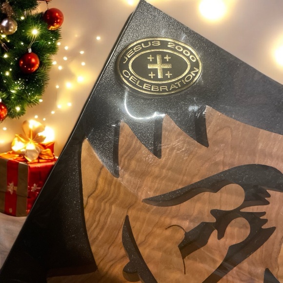 Vintage NWT Olive Wood Nativity Ornament 2000 Made in Jerusalem 4 1/2” - Picture 2 of 3